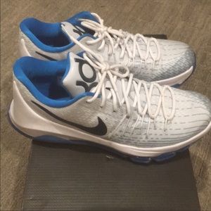 Kd8